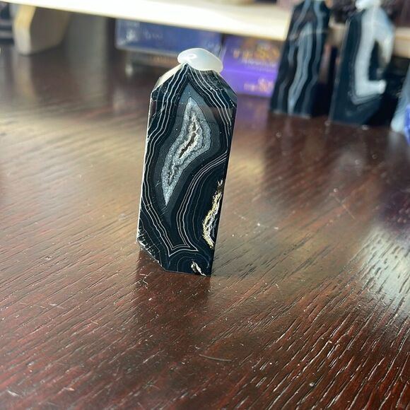 Black Lace Agate Point Tower druzy banded banding quartz crystal - Picture 1 of 1